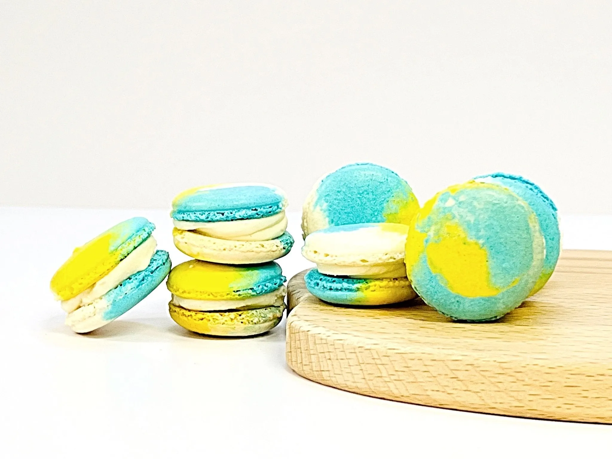6 Pack Doraemon Inspired French Macaron | Vanilla Custard Macarons