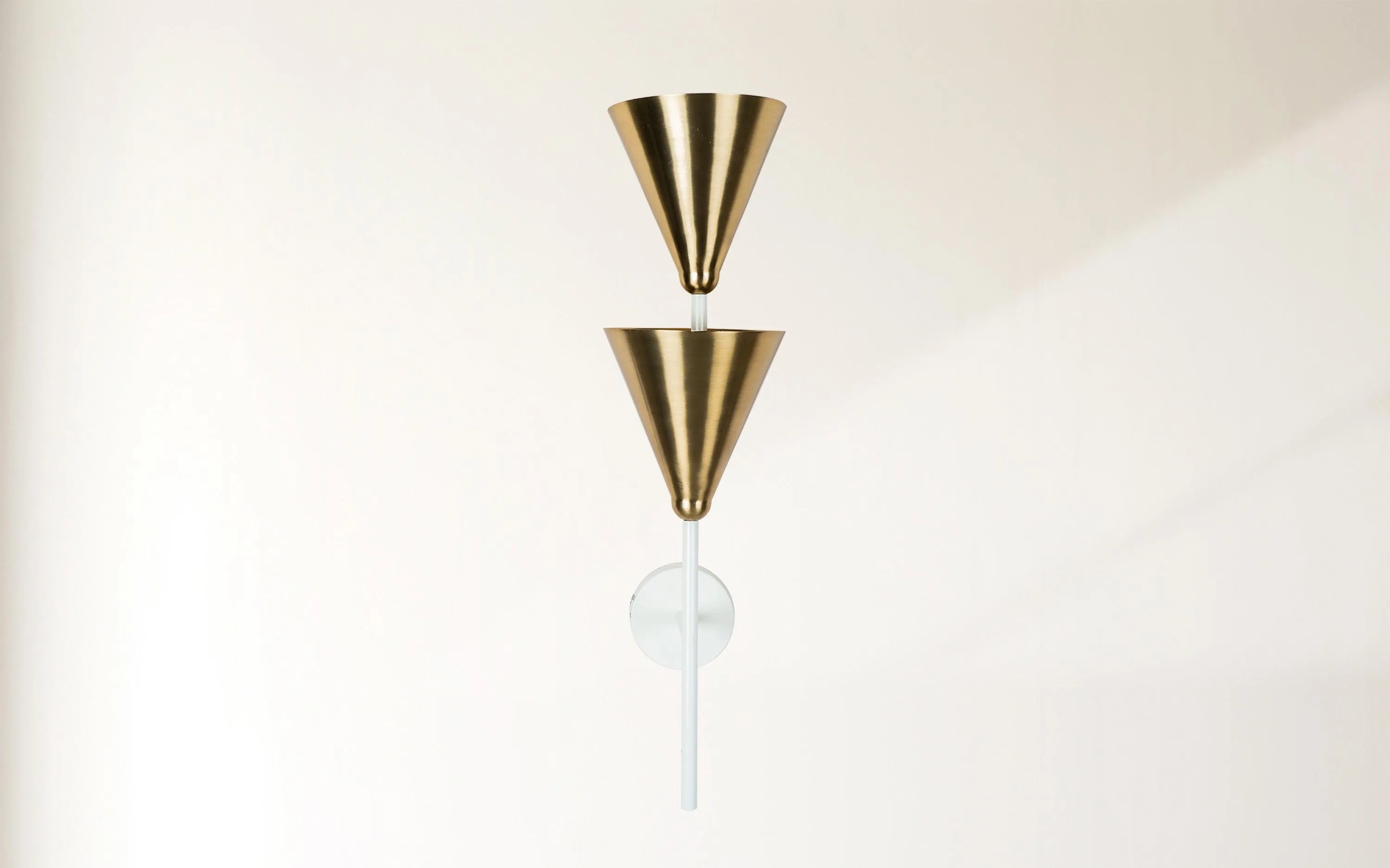 Zyaire Wall Lamp